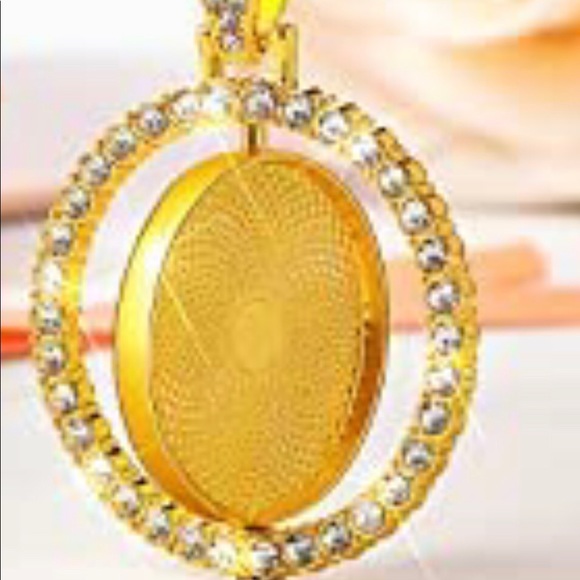 Rotating Memory pendant charm best gift for birthday Valentine’s anniversary Wow - Picture 14 of 14